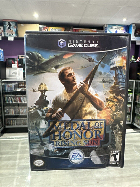 Medal of Honor: Rising Sun (Nintendo GameCube, 2003) CIB Complete Tested!