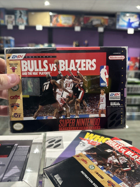 Bulls vs. Blazers and the NBA Playoffs (Super Nintendo, 1992) CIB SNES Complete