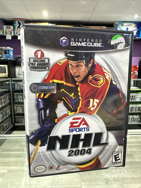 NHL 2004 (Nintendo GameCube, 2003) CIB Complete Tested!